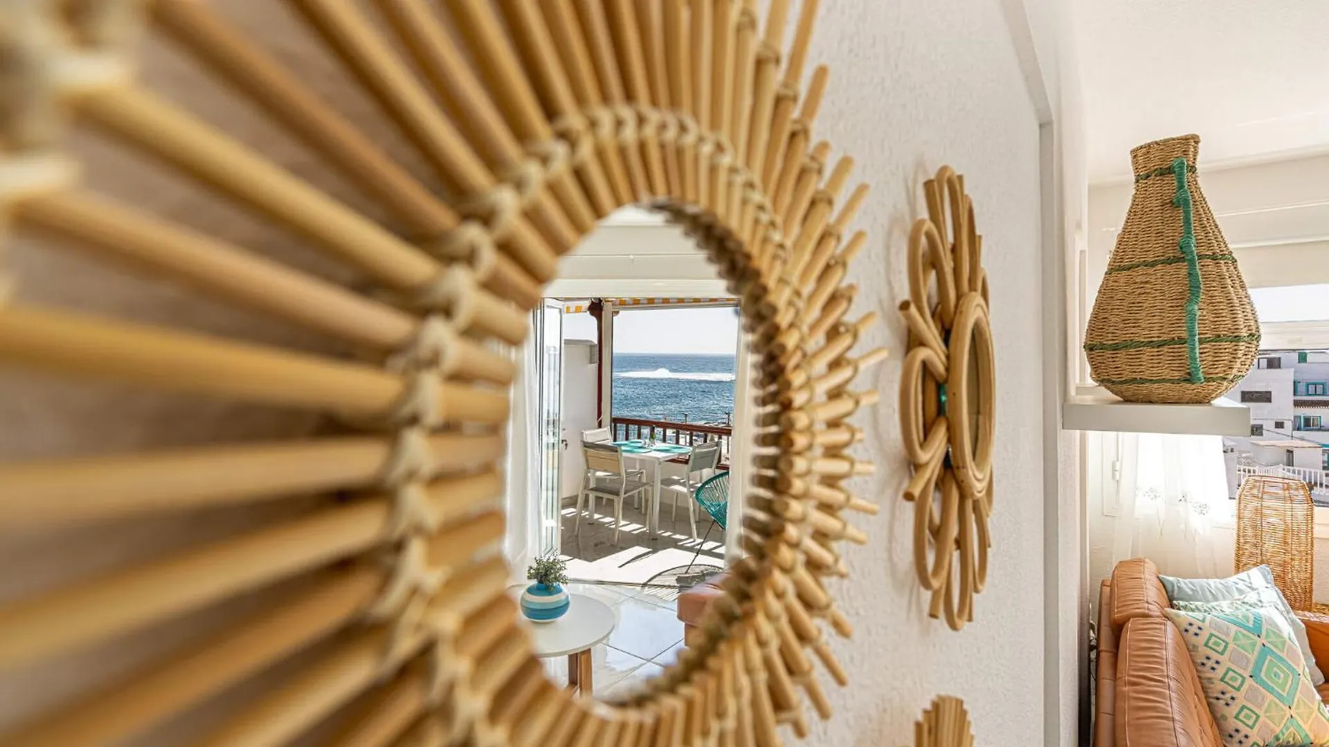 Апартаменты Ocean View La Caleta Адехе Испания