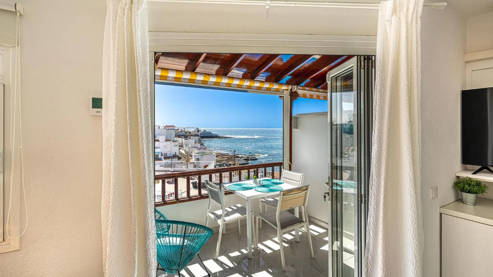 Апартаменты Ocean View La Caleta Адехе