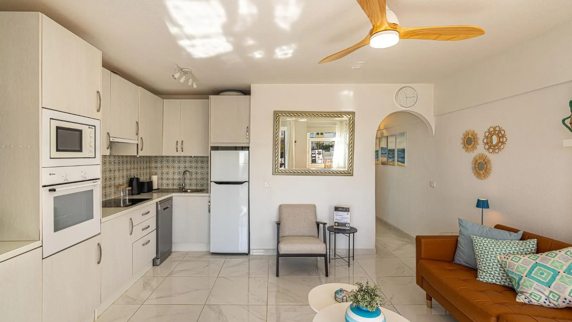 Апартаменты Ocean View La Caleta Адехе Испания