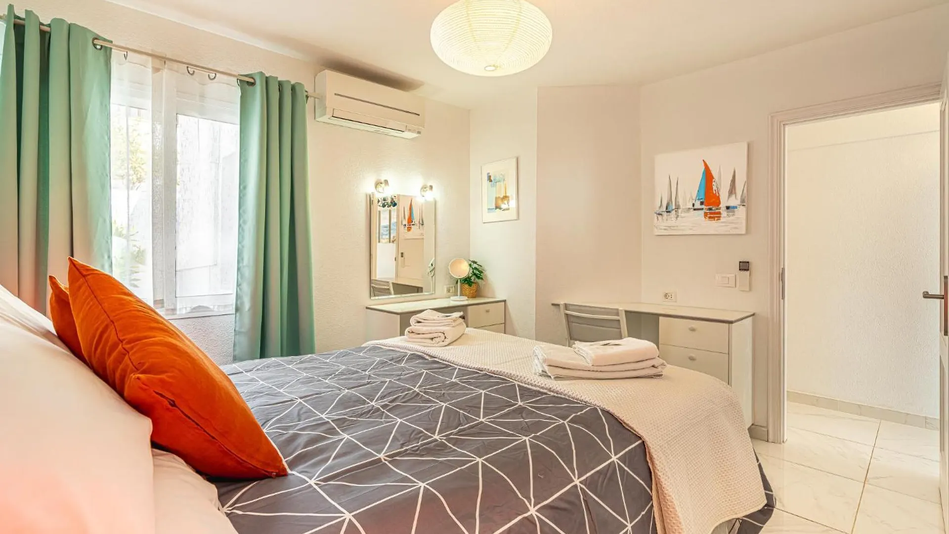 Апартаменты Ocean View La Caleta Адехе Испания